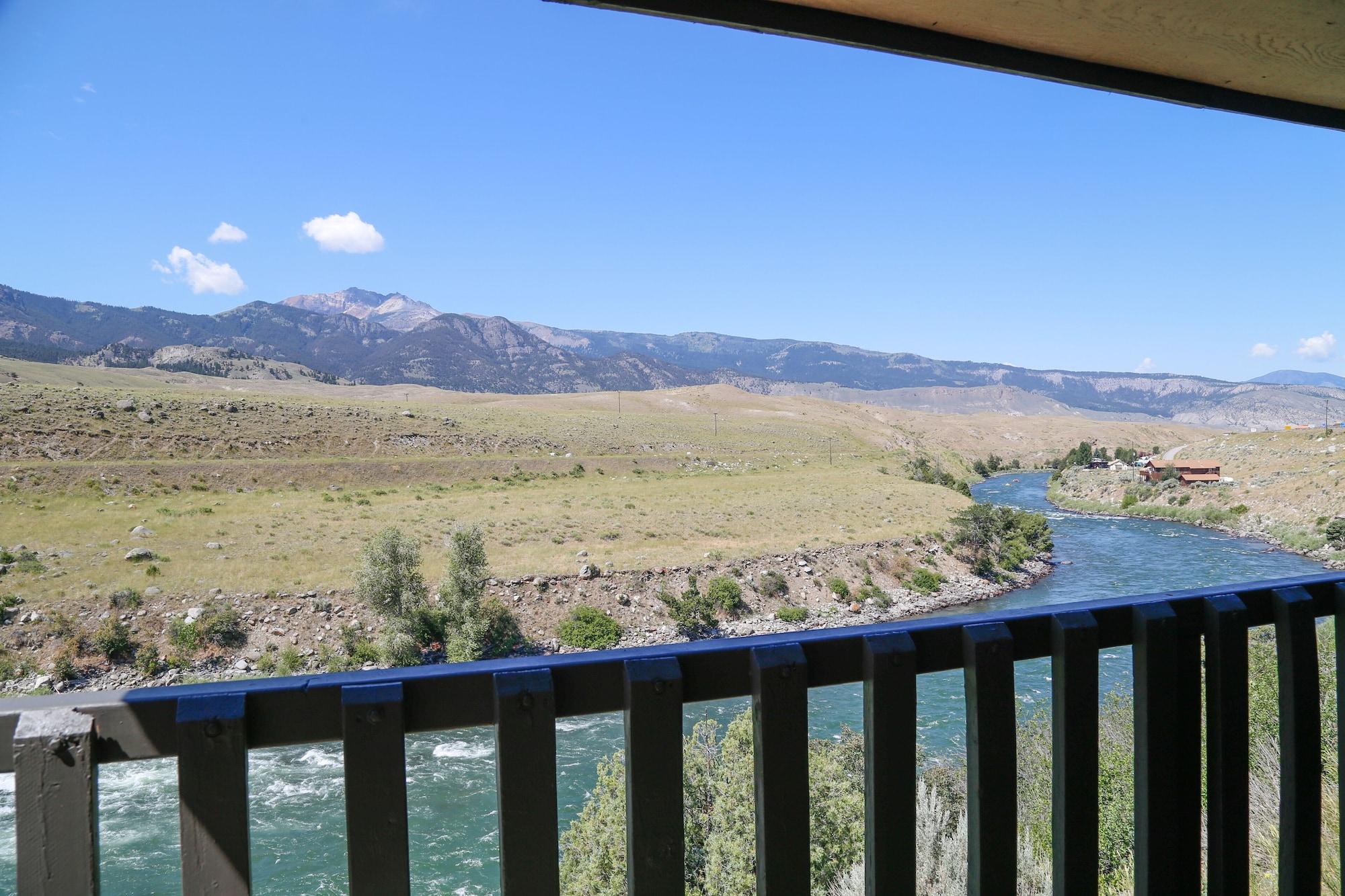 The Ridgeline Hotel At Yellowstone, Ascend Hotel Collection Gardiner Ngoại thất bức ảnh
