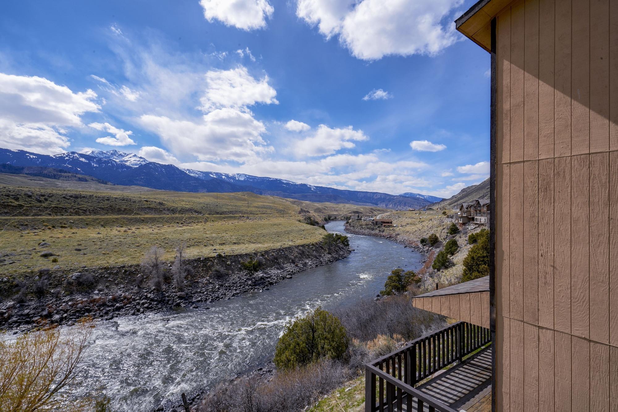 The Ridgeline Hotel At Yellowstone, Ascend Hotel Collection Gardiner Ngoại thất bức ảnh