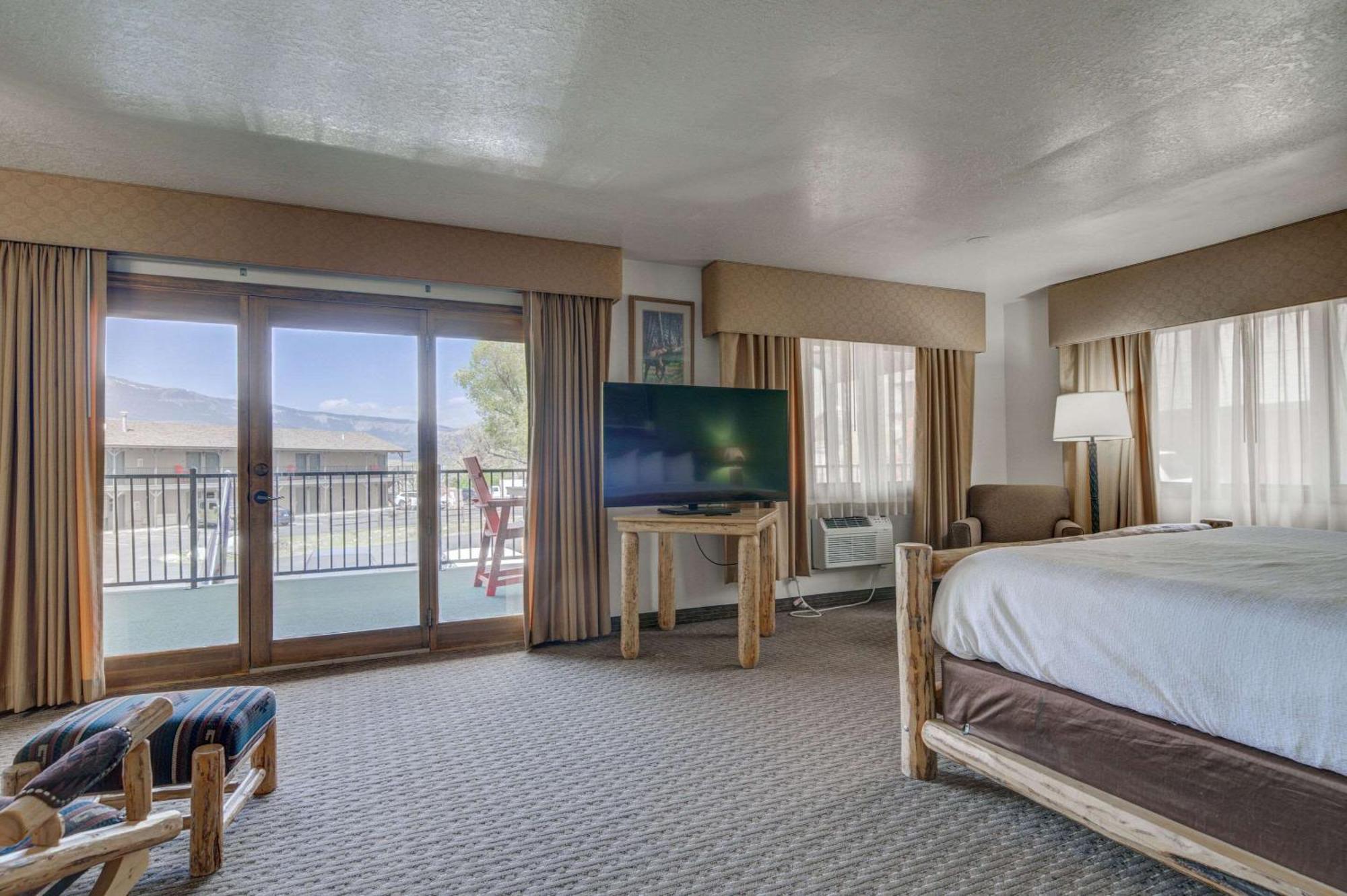 The Ridgeline Hotel At Yellowstone, Ascend Hotel Collection Gardiner Ngoại thất bức ảnh