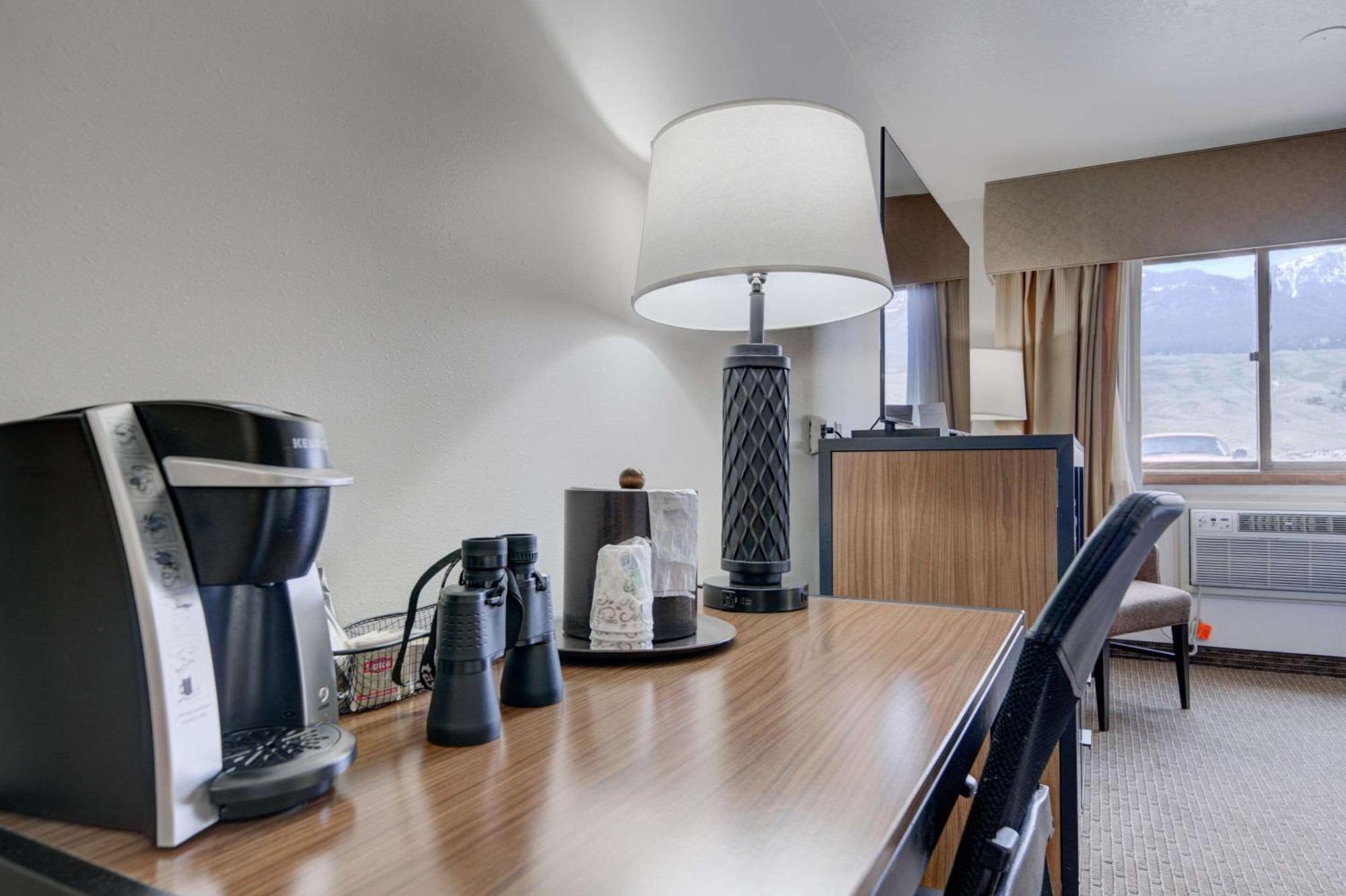 The Ridgeline Hotel At Yellowstone, Ascend Hotel Collection Gardiner Ngoại thất bức ảnh