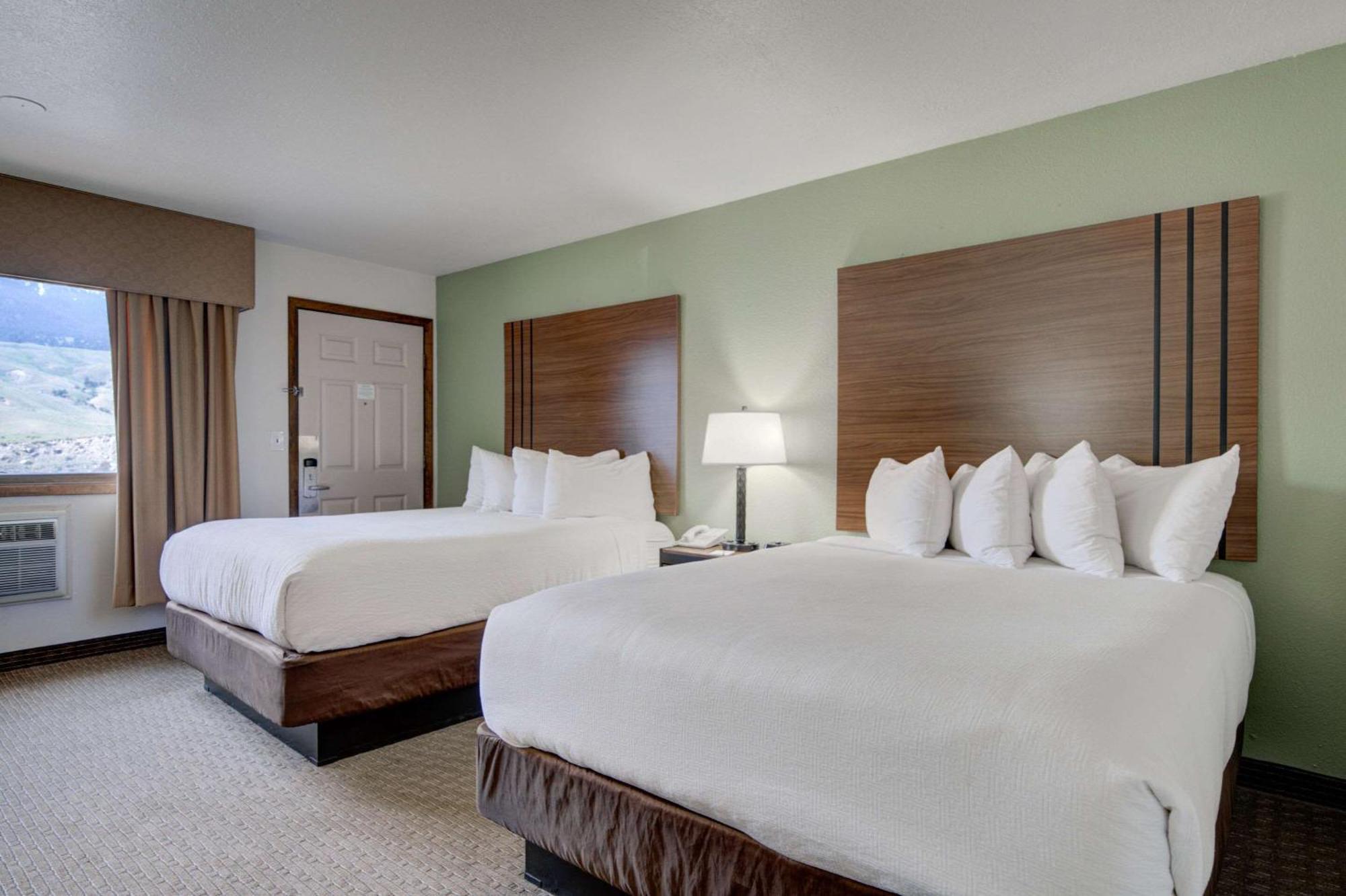 The Ridgeline Hotel At Yellowstone, Ascend Hotel Collection Gardiner Ngoại thất bức ảnh